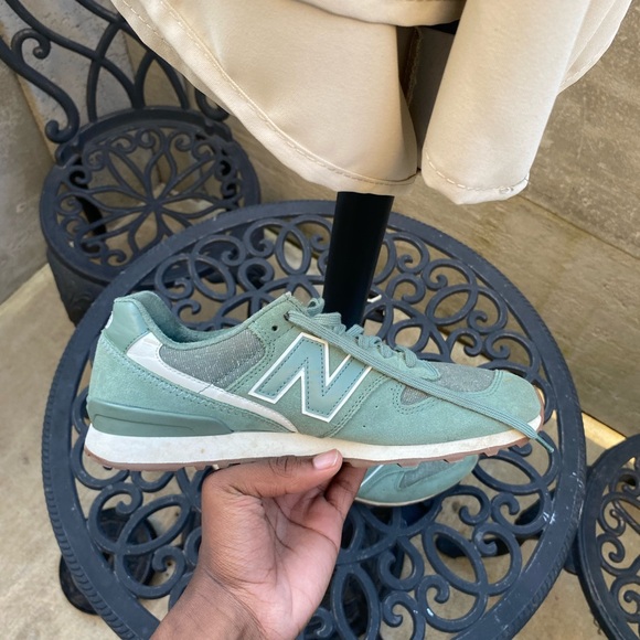 Green New balances - Picture 2 of 3